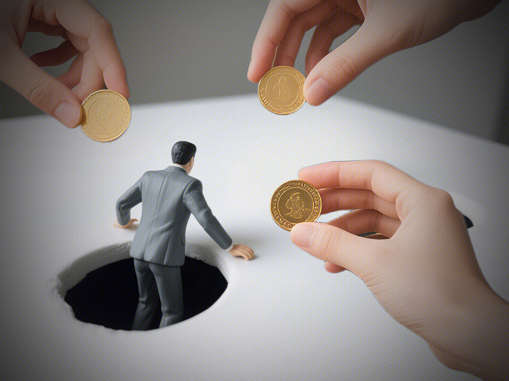 陷阱 掉入陷阱 挣扎 资金支持 资金帮助 扶持 伸出援手 金币