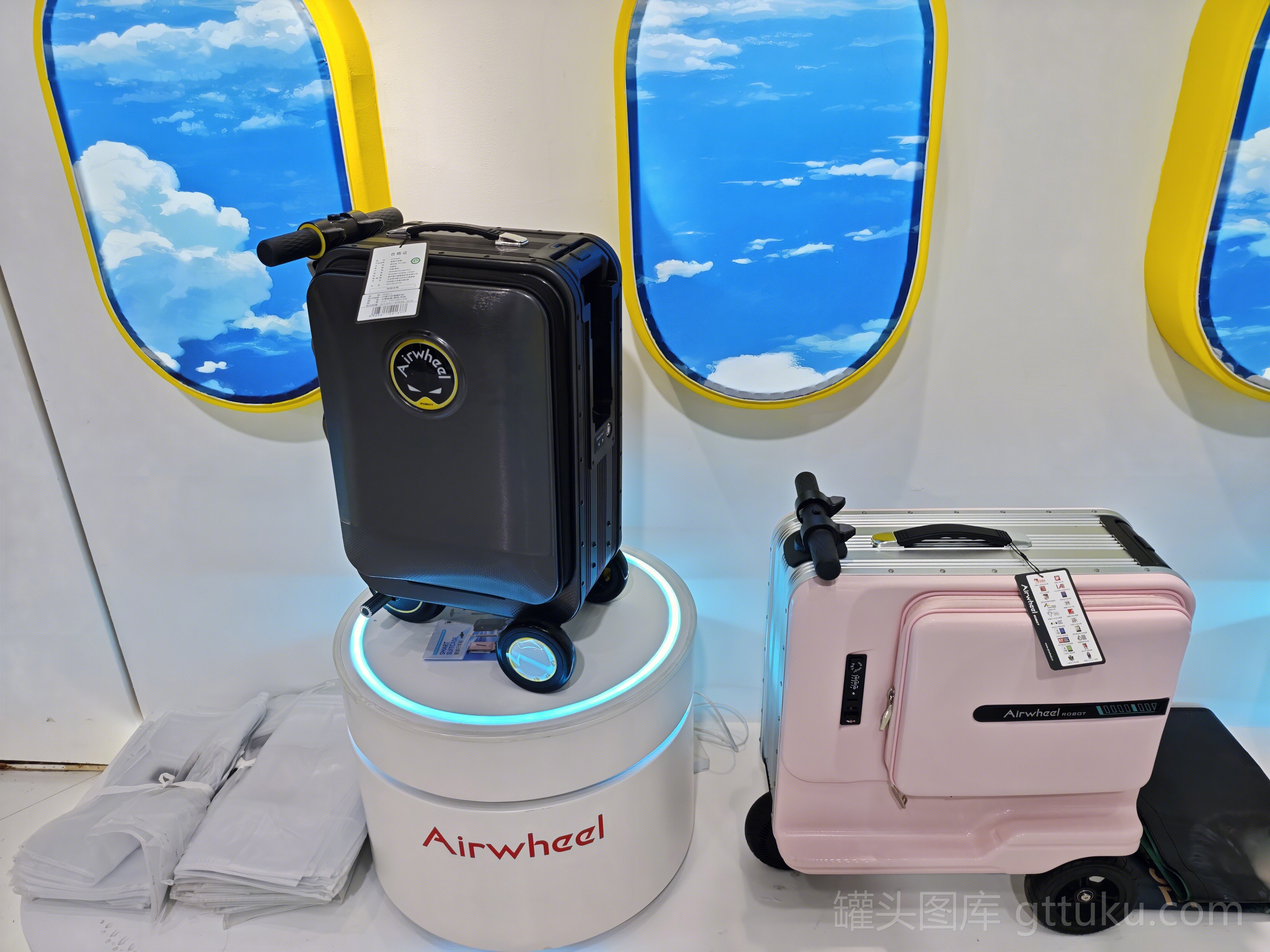 Airwheel 智能行李箱