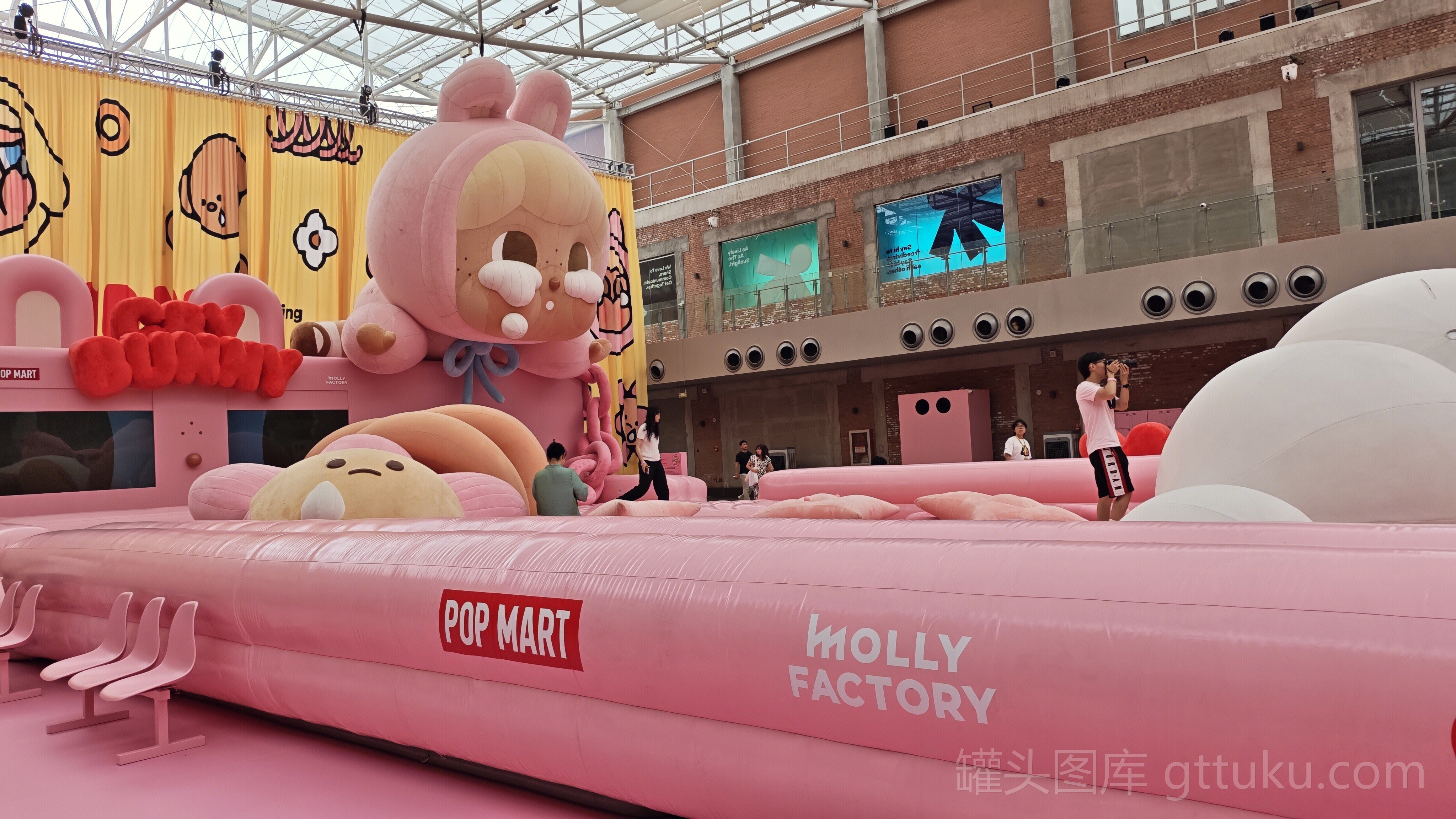 POP MART 玩具
