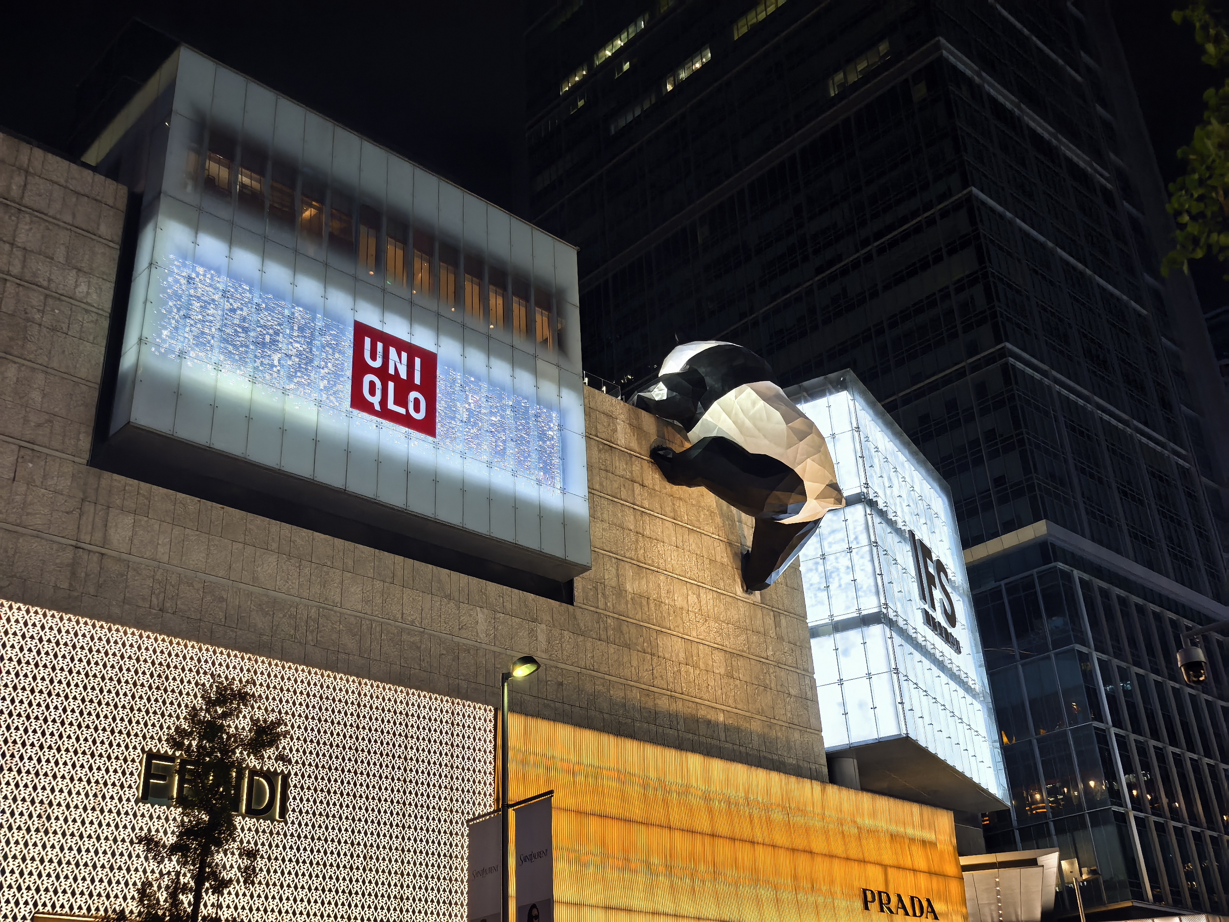 UNIQLO 景点